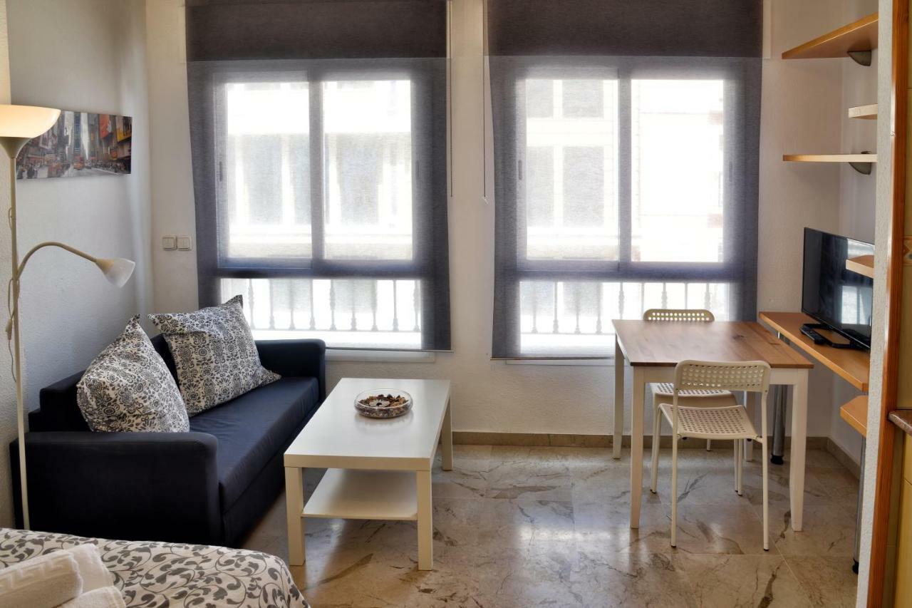 Wonderstays Apartamentos Vela Málaga Dış mekan fotoğraf